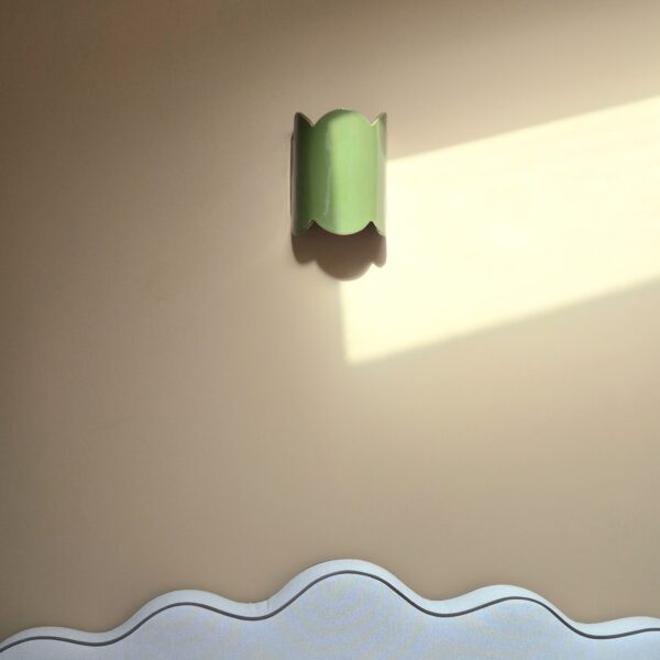 applique-murale-gres-emaille-vert-olive-artisanale.jpg